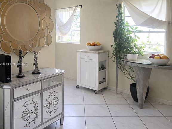 4th image of 354 Mansfield #354-I