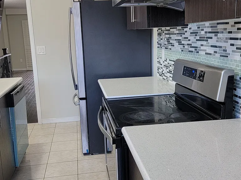 11 Valliere Dr — Photo 9