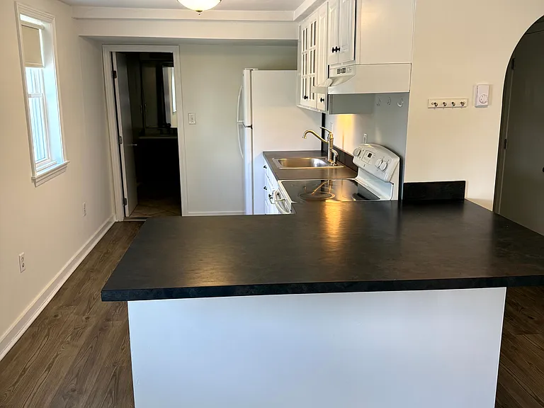 3 Mayhew St #2 — Photo 6