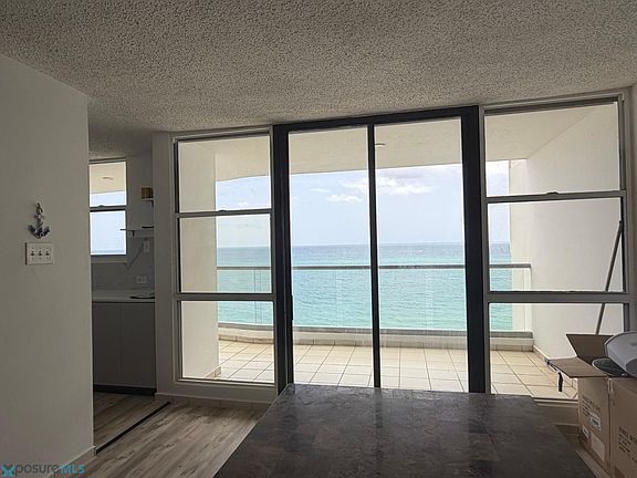 4th image of 3 Calle Earle APT 902