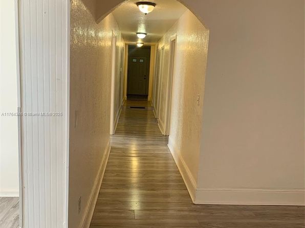 jacksonville-florida-154610790 picture