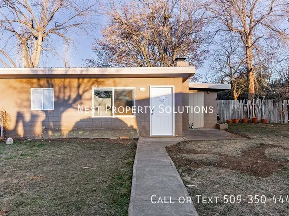 4460 Circle Pl NE #2, Moses Lake, WA 98837