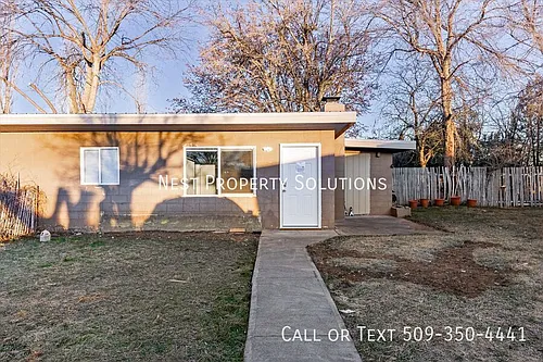 4460 Circle Pl NE #2 Photo 1 4460 Circle Pl NE #2 Photo 1