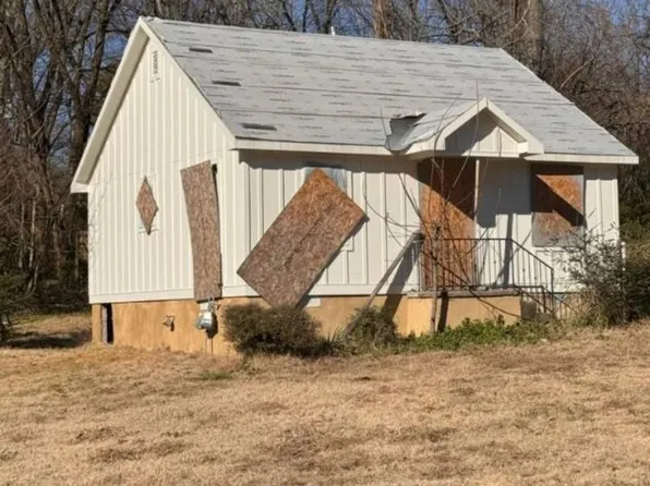 2831 Overton Crossing St, Memphis, TN 38127