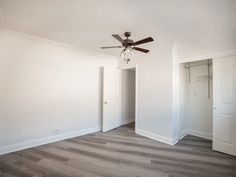 3003 Barnard St #4 — Photo 13