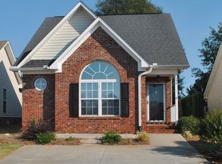 590 Fawn Branch Trl, Boiling Springs, SC 29316