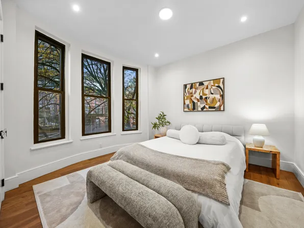 636 Warren Street image 15 of 16