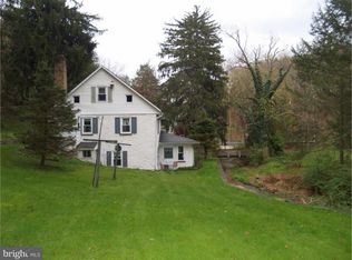 568 Mine Hill Rd, Kintnersville, PA 18930