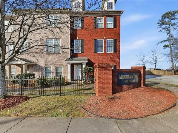 4941 Mountainside Trl, Stone Mountain, GA 30083