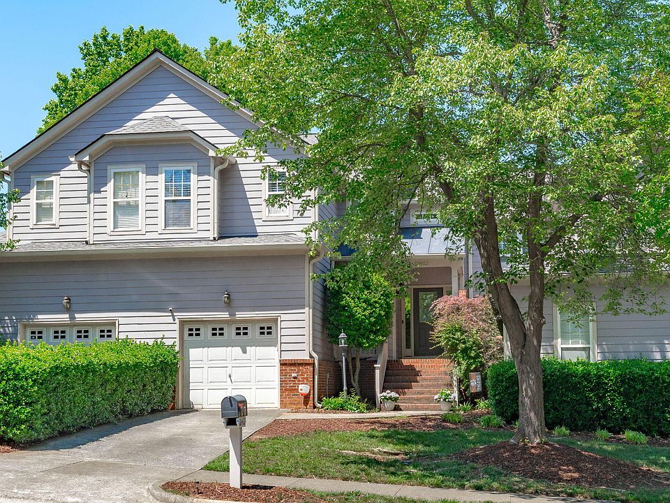 1st image of 10402 Shadowlawn Dr
