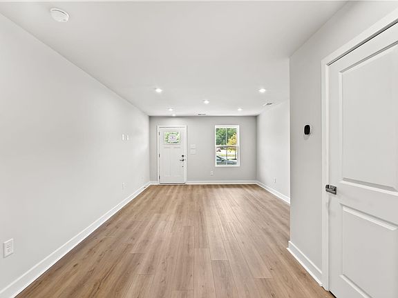2nd image of 1416 Pleasant View Dr #B
