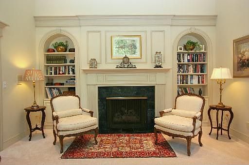 3rd image of 304 Camelot Ln