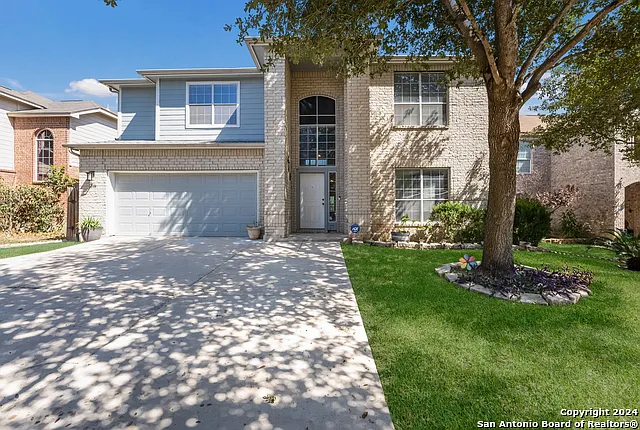 5 bed, 3.5 bath, 3623 sqft, $2,600 — Photo 2