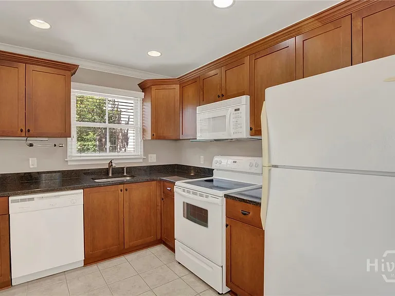 302 W Wayne St #CARRIAGE HOUSE — Photo 14
