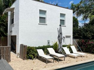 215 Pilgrim Rd, West Palm Beach, FL 33405