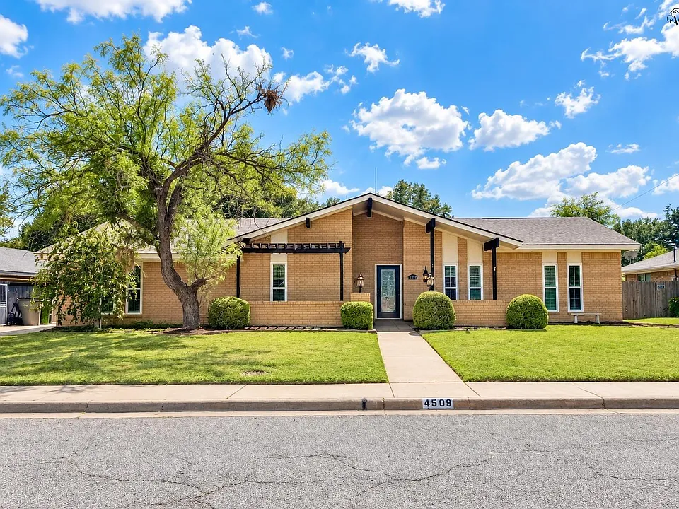 4509 Lisa Ln