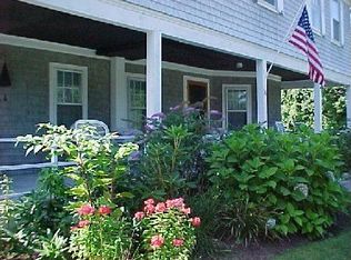 25 Noble St, Narragansett, RI 02882
