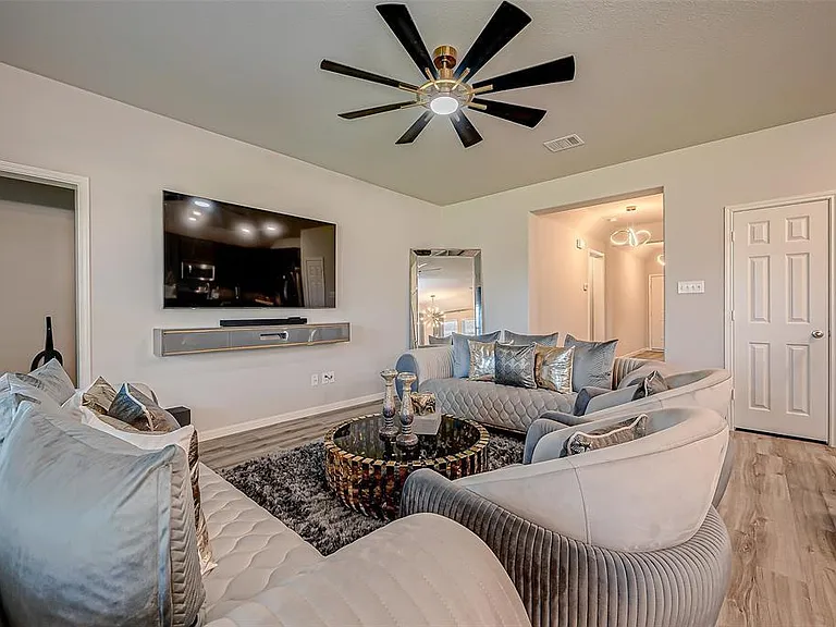 24411 Skytrail Dr — Photo 8