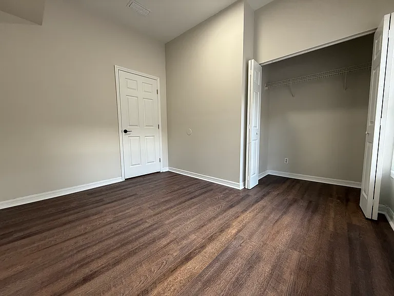 6916 N Central Ave — Photo 14