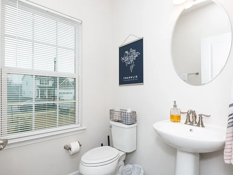 2106 Morton Dr — Photo 5