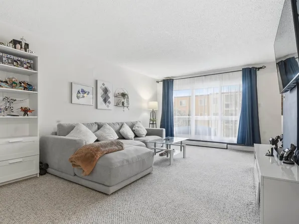 11440 40th Ave NW #205, Edmonton, AB T6J 0R5