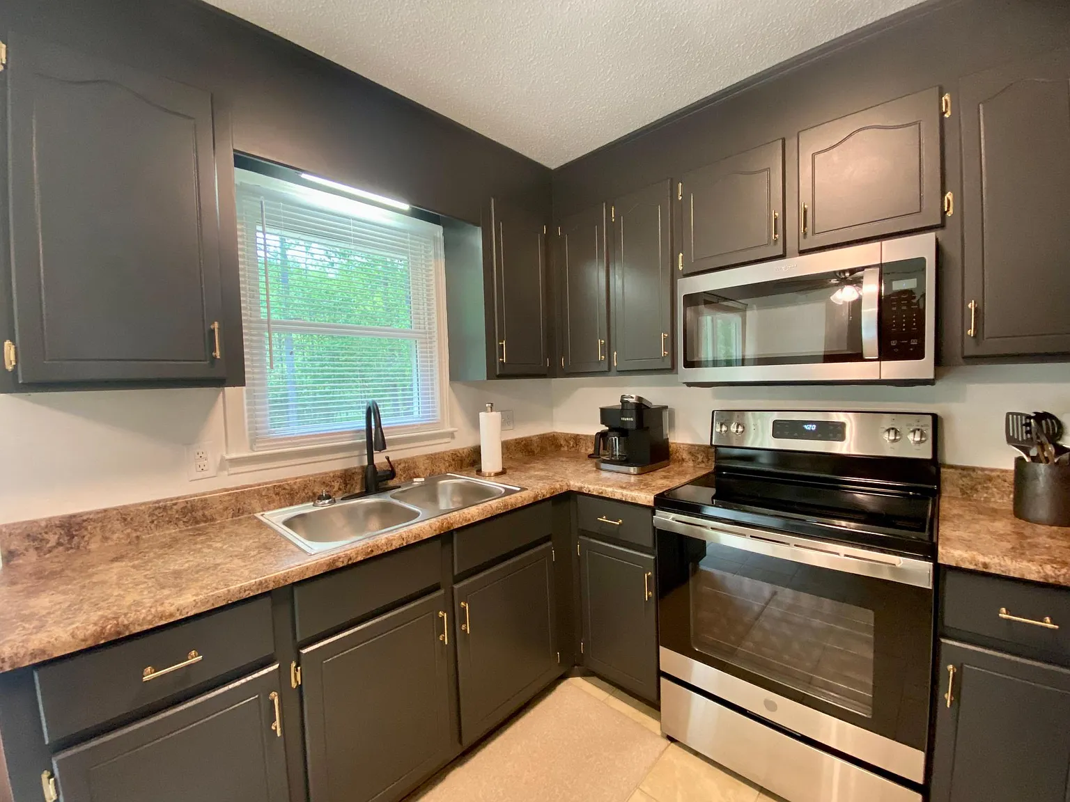 2 bed, 1100 sqft, $1,450 — Photo 4