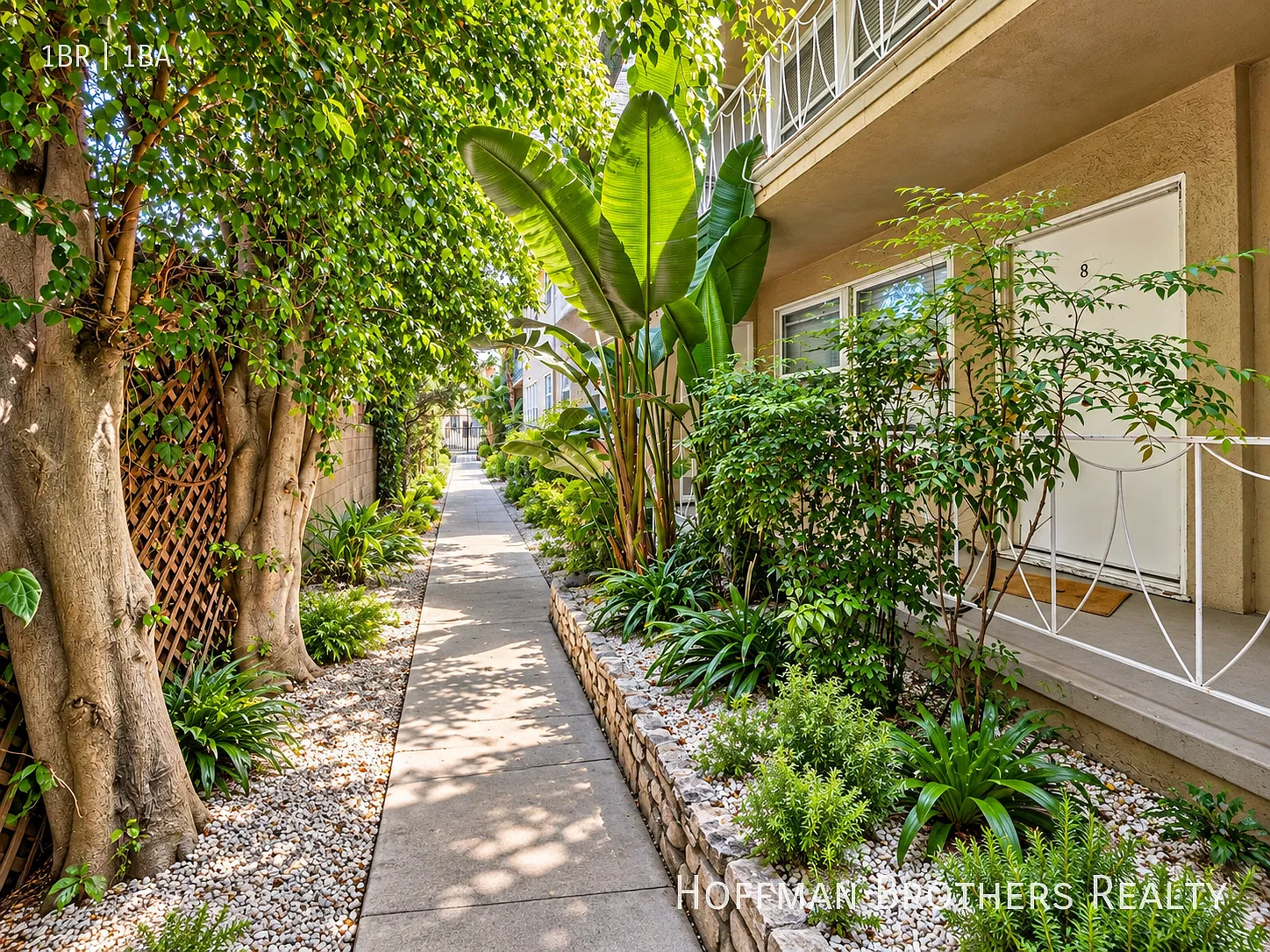 Top-Floor Beachwood Canyon 1BR with Included Parking, A/C, Stainless Steel Kitchen & Natural Light! — Photo 4