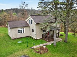 5790 Rossier Rd, Canandaigua, NY 14424