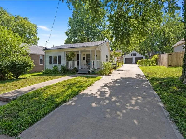 722 S Willis Ave, Independence, MO 64052