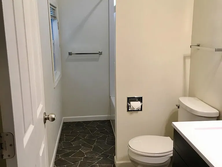 58 E Elm St #1/2 — Photo 6