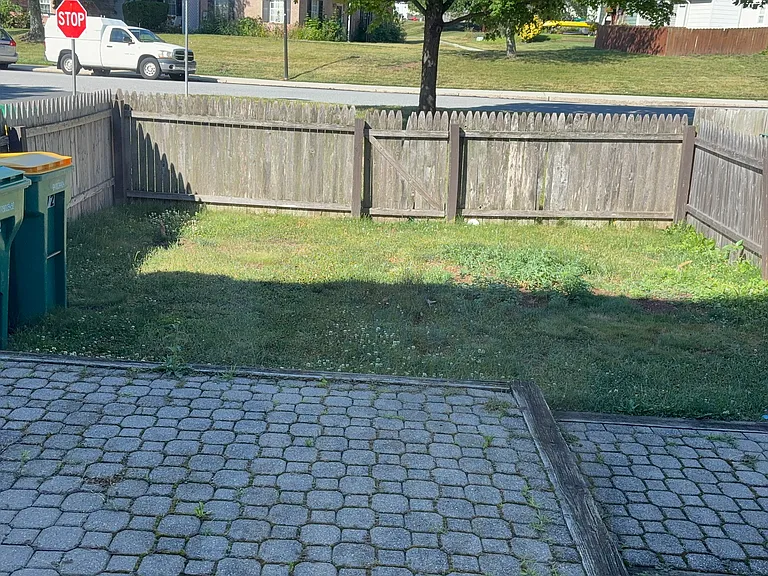 272 Lexington Rd — Photo 27