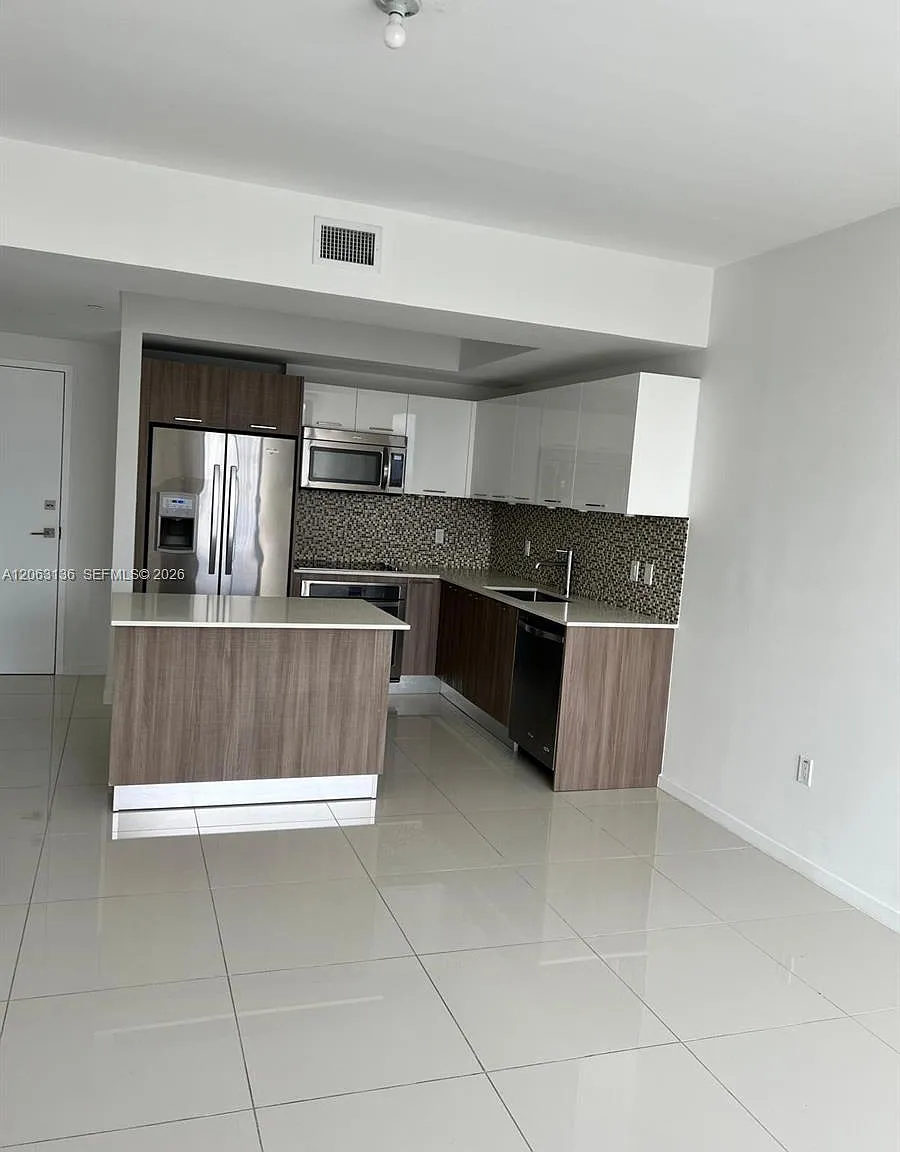 5252 Paseo Condo — Photo 2