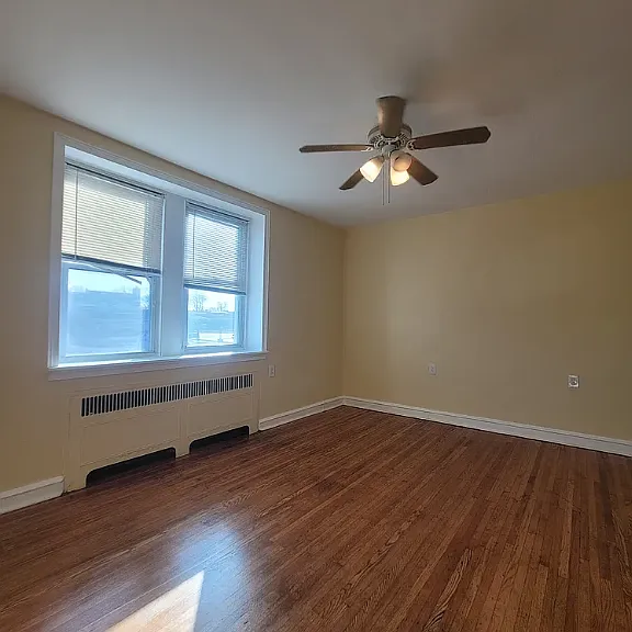 5908 Castor Ave — Photo 12