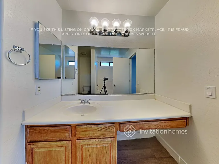 6805 N 130th Ave — Photo 9