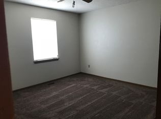 406 E Walnut St, Raymore, MO 64083