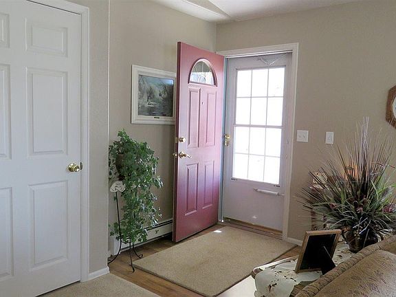 3rd image of 620 Six Street Ct
