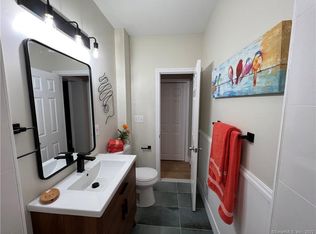 34 Mahl Ave, Hartford, CT 06120