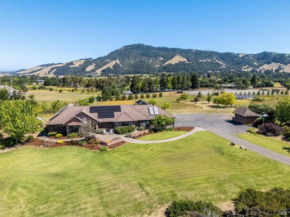 4423 La Paz Ln, Santa Rosa, CA 95404