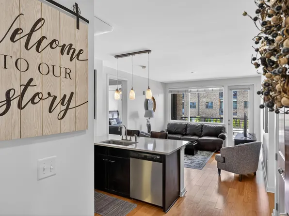 200 Manufacturers Rd APT 320, Chattanooga, TN 37405