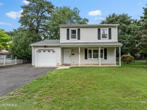 982 Rosewood Avenue, Brick, NJ 08723