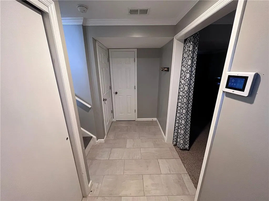 3 bed, 1.5 bath, 1346 sqft, $2,195 — Photo 4