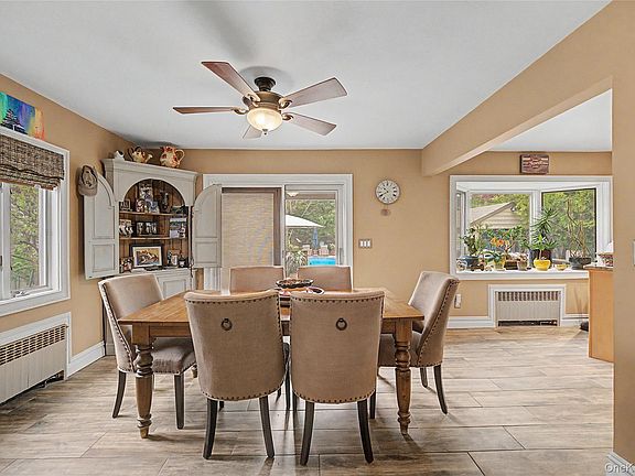 5th image of 229 Berry Hill Road