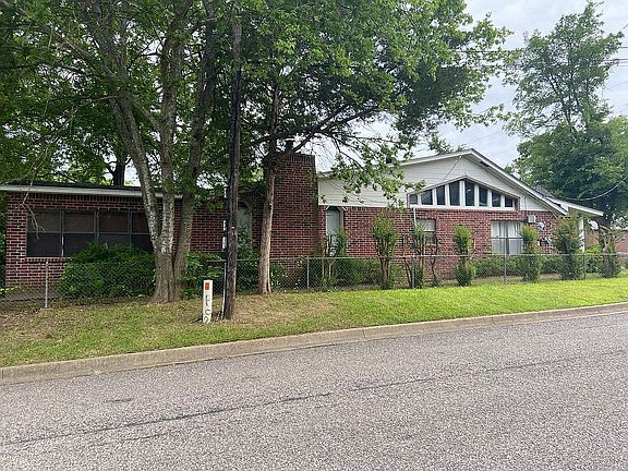 5th image of 2121 Tyler Ave