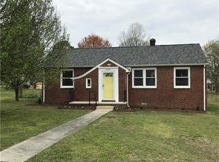 21514 Warren Ave, South Chesterfield, VA 23803