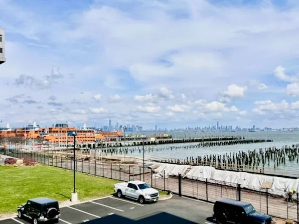 80 Bay Street Landing image 1 of 31