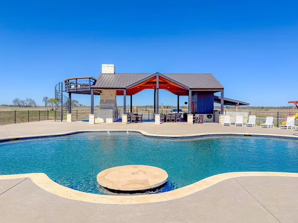 62 Richland Cove Dr, Corsicana, TX 75109