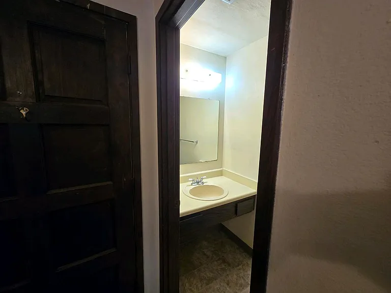 2125-2145 NW Highland Dr — Photo 11