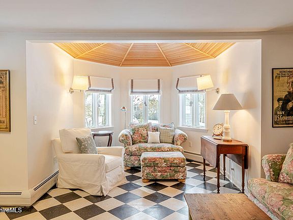 4th image of 15 McGee Rd