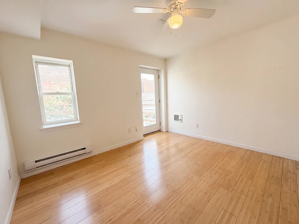 113 W Girard Ave #3