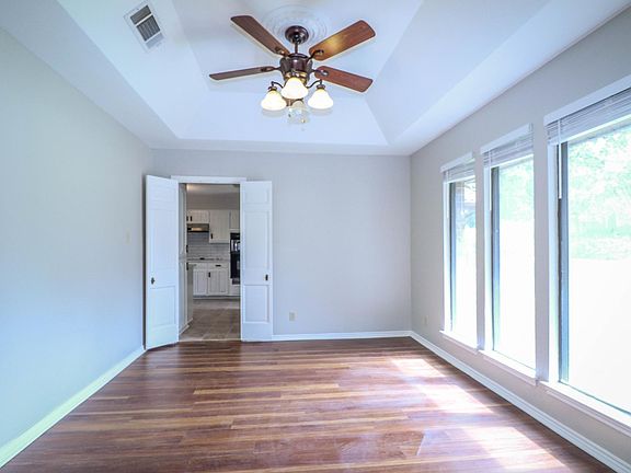 3rd image of 821 High Woods Trl